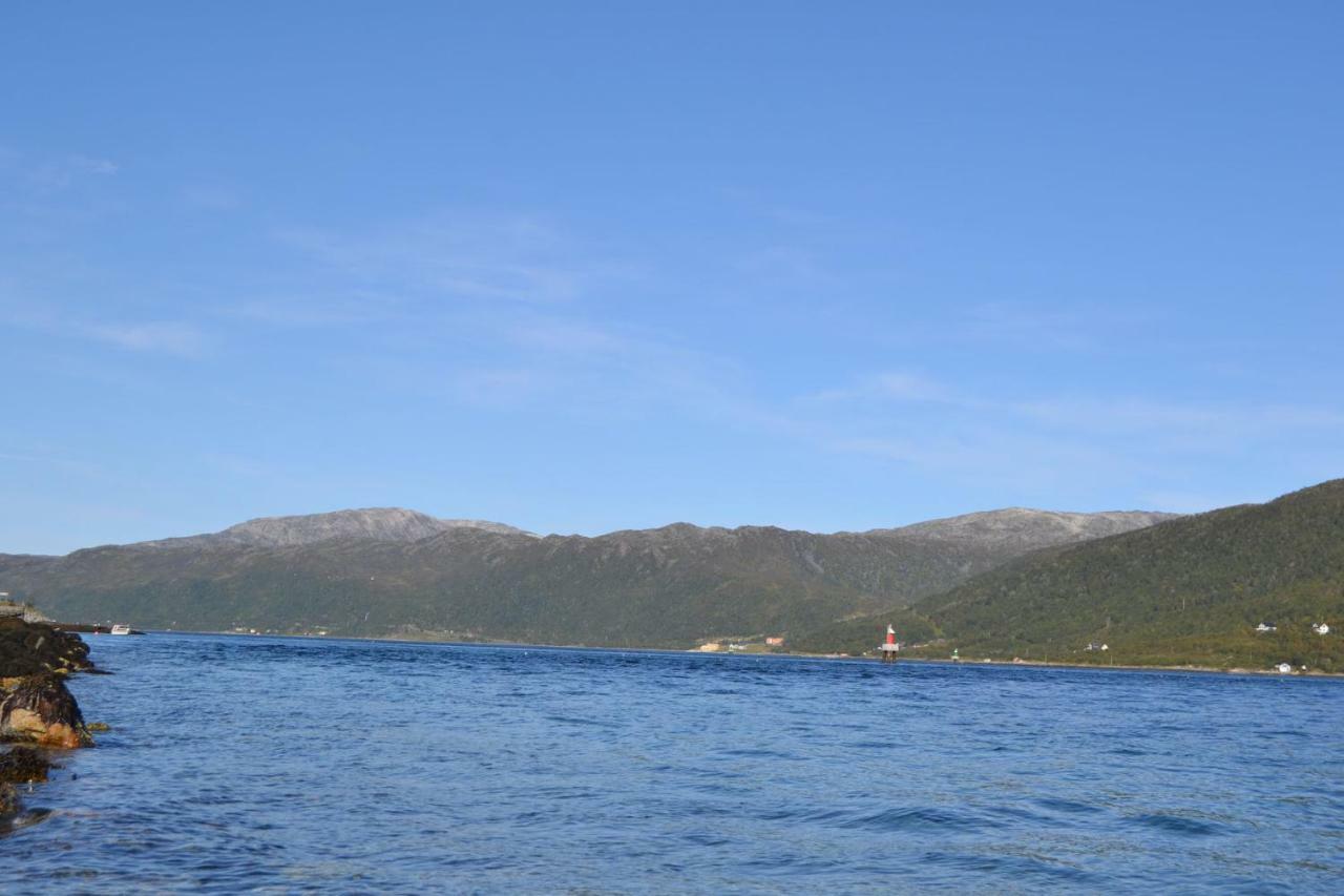 Kvaloya Lodge Futrikelv Екстериор снимка